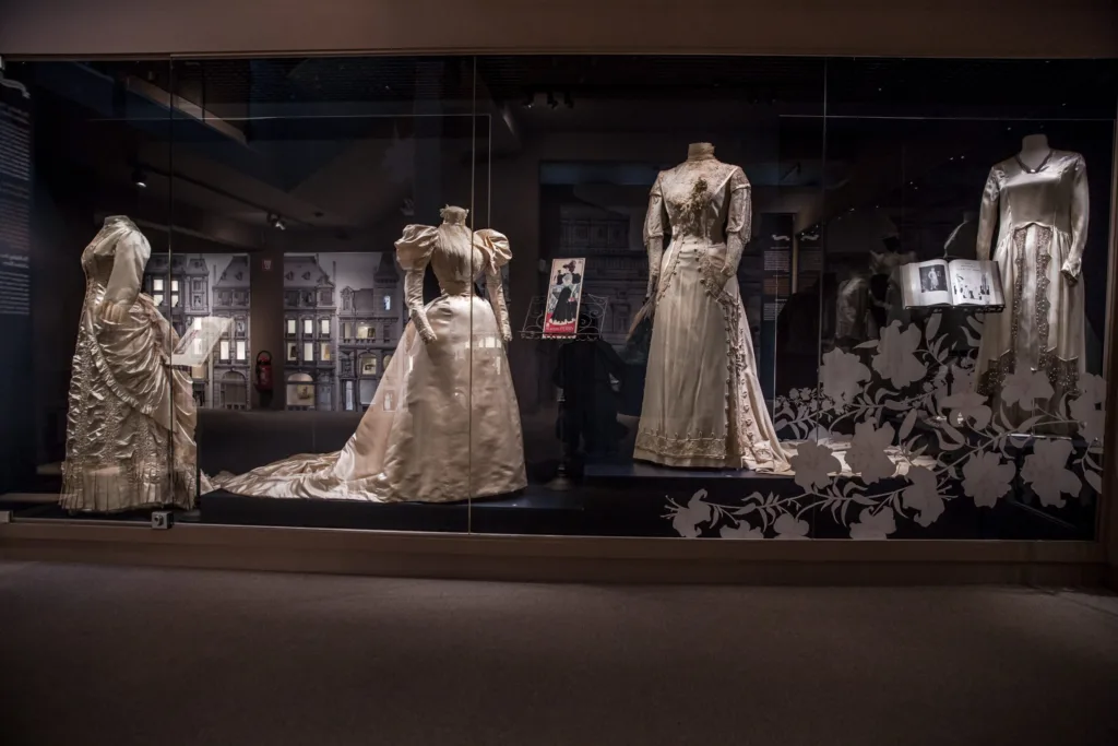Exposition Just Married, une histoire du mariage_Musee Mode & Dentelle ©E.Danhier