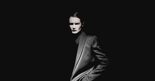 Black ©Frederik Vercruysse